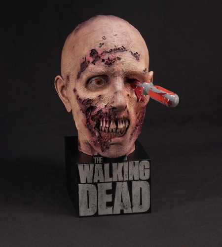 preorder-special-zombie-head-the-walking-dead-season-2-blu-ray-case