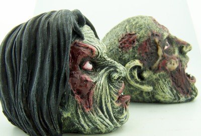bloody-zombie-heads-decoration-paper-weight-zombie-gfits-3