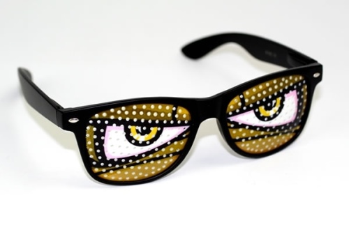 Zombie-Eyes-Sunglasses_zombie-gifts