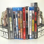 Walking Dead bookends review zombie hand bookends in action